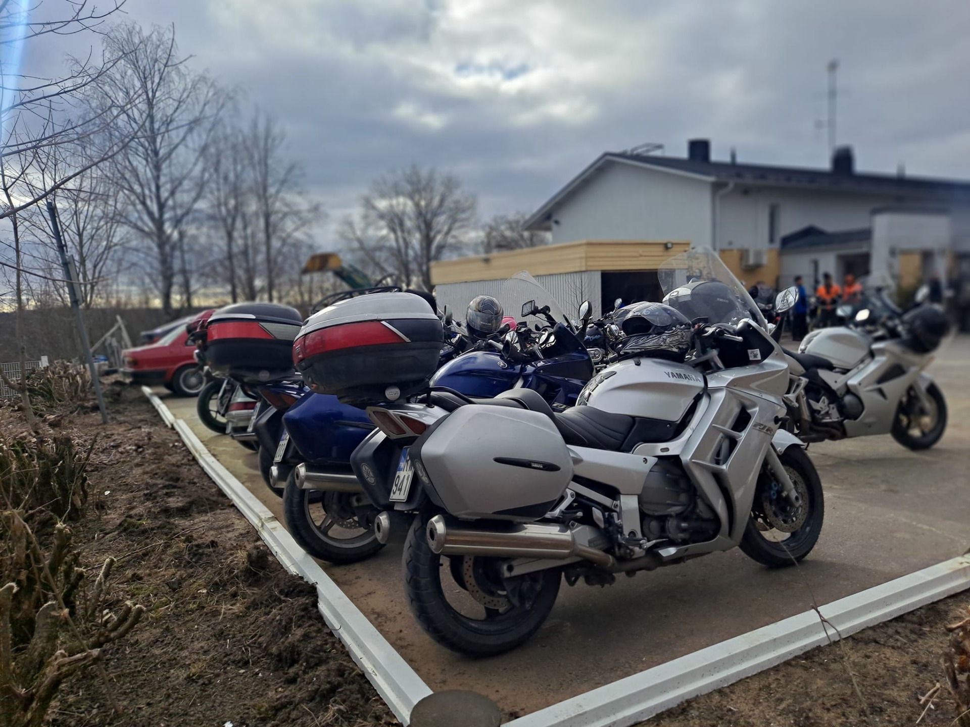 Joka keskiviikko ilta on klo 17-20 Moottoripyörien ja harrasteajoneuvojen kokoontuminen Susivaaralla!